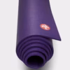 111011040-mats-pro71-black-magic-02.webp Коврик для йоги Manduka Pro Black Magic (Purple) 6mm
