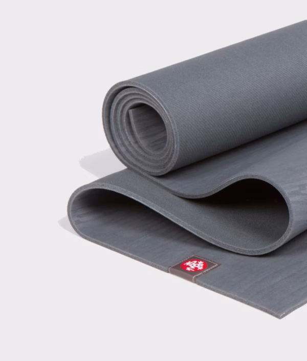 131013-ekolite-3mm-68-thunder-4-1.jpg Коврик для йоги Manduka eKO Lite Thunder 4 mm