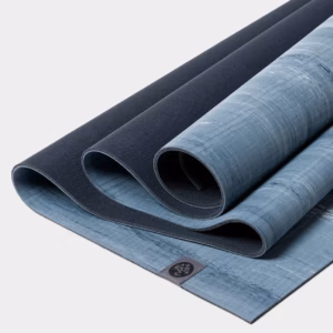 133051_ekolite_4mm-71-blackclaymarble_04.webp Saltea Yoga Manduka eKO Lite Black Clay Marble 4 mm