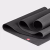 135021077-mats-eko5mm-charcoal-04-grey-bkgd-low-res.webp Коврик для йоги Manduka eKO Charchoal 5 mm