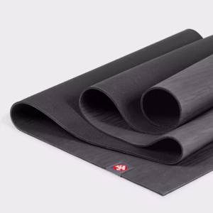 135021077-mats-eko5mm-charcoal-04-grey-bkgd-low-res.webp Saltea Yoga Manduka eKO Charchoal 5 mm