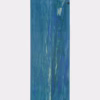 135051_eko_2.0_5mm-71-bluetoadmarble_03.webp Коврик для йоги Manduka eKO Blue Toad Marble 5 mm