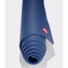 2132md-pro-71-111011p00-mats-odyssey_02-1300x1300-1.jpg Коврик для йоги Manduka PRO Odyssey 6mm