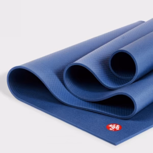 2132md-pro-71-111011p00-mats-odyssey_04-1300x1300-1-e1718606668972.jpg Коврик для йоги Manduka PRO Odyssey 6mm