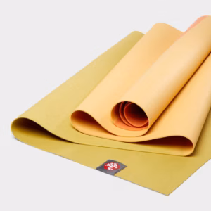 6b11198f-d3a4-45eb-ac9c-7d12edb8feaf_871x1014.jpg Saltea Yoga Manduka eKO SuperLite Travel Meloon Deep 1,5 mm