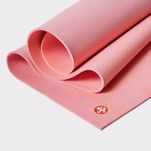823ba73421f7ae4fa8260202aeff6588-scaled-1.jpg Коврик для йоги Manduka PRO Fuchsia 6mm