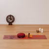 896rp3_yoga_matte_leela_leaves_bodhi_redplum_mood.jpeg Коврик для йоги Bodhi Leela Leaves