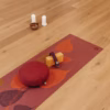 896rp3_yoga_matte_leela_leaves_bodhi_redplum_mood_2.jpeg Коврик для йоги Bodhi Leela Leaves