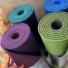 bodhi-lorus-pro-rolls-04-min.jpg Коврик для йоги Bodhi Lotus Pro Orange/Anthracite