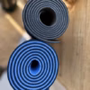 bodhi-lorus-pro-rolls-min.jpg Коврик для йоги Bodhi Lotus Pro Orange/Anthracite