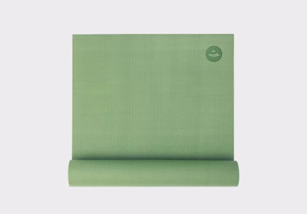 kovrik-dlya-jogi-asana-bodhi-olivkovo-zelenyj-2-min.jpg Коврик для йоги Asana Green 4,5 mm