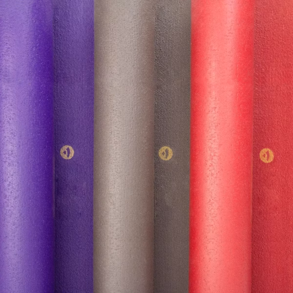 kylymok-dlia-yohy-bodhi-rishikesh-premium-mandala-183kh60kh4-5-mm.-rishikesh-66630488322347-1.webp Коврик для йоги Bodhi Rishikesh Premium Golden Mandala Purple