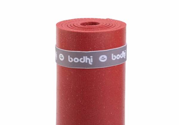 yoga-mat-rishikesh-premium-60-burgundy5.jpg Коврик для йоги Bodhi Rishikesh Premium 60 Burgundy